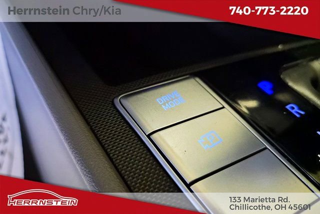 Used 2024 Hyundai Elantra SE image 21