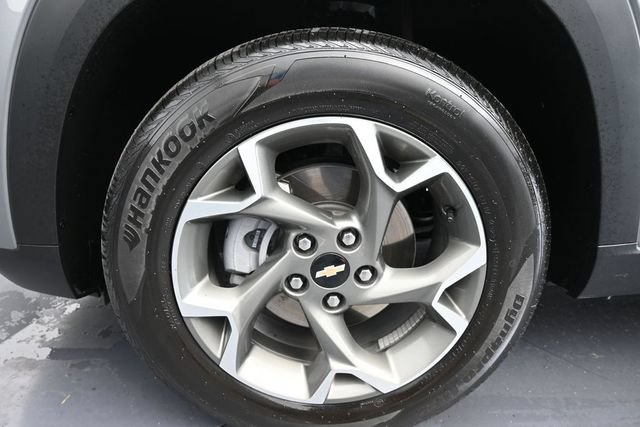 Used 2024 Chevrolet Trax LT w/ Driver Confidence Package FWD image 26
