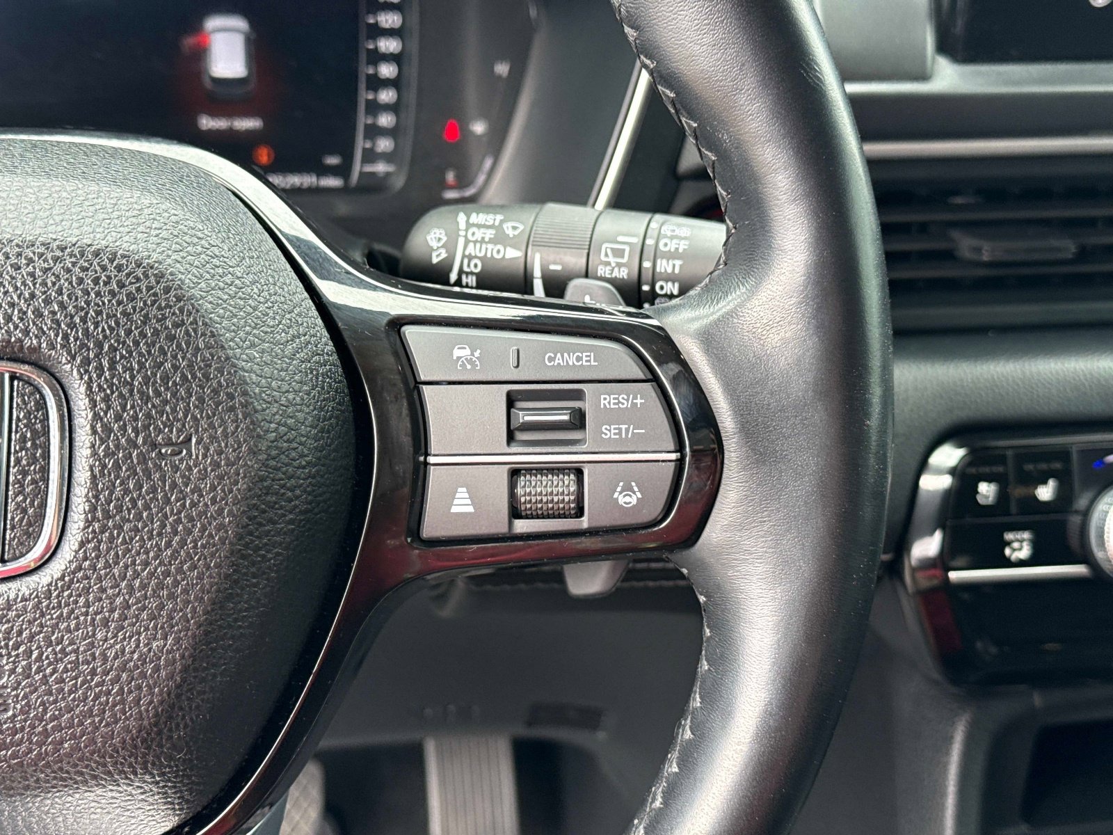 Used 2023 Honda Pilot Elite image 30