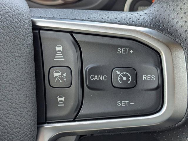New 2026 RAM 1500 Express AWD/4WD image 25