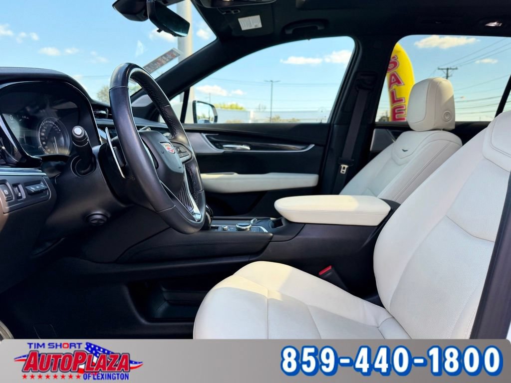 Used 2024 Cadillac XT6 Sport w/ Technology Package AWD/4WD image 26