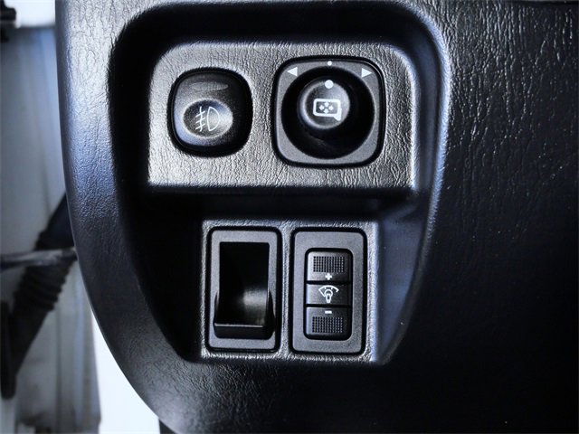 Used 2005 Mercury Mariner Luxury image 22