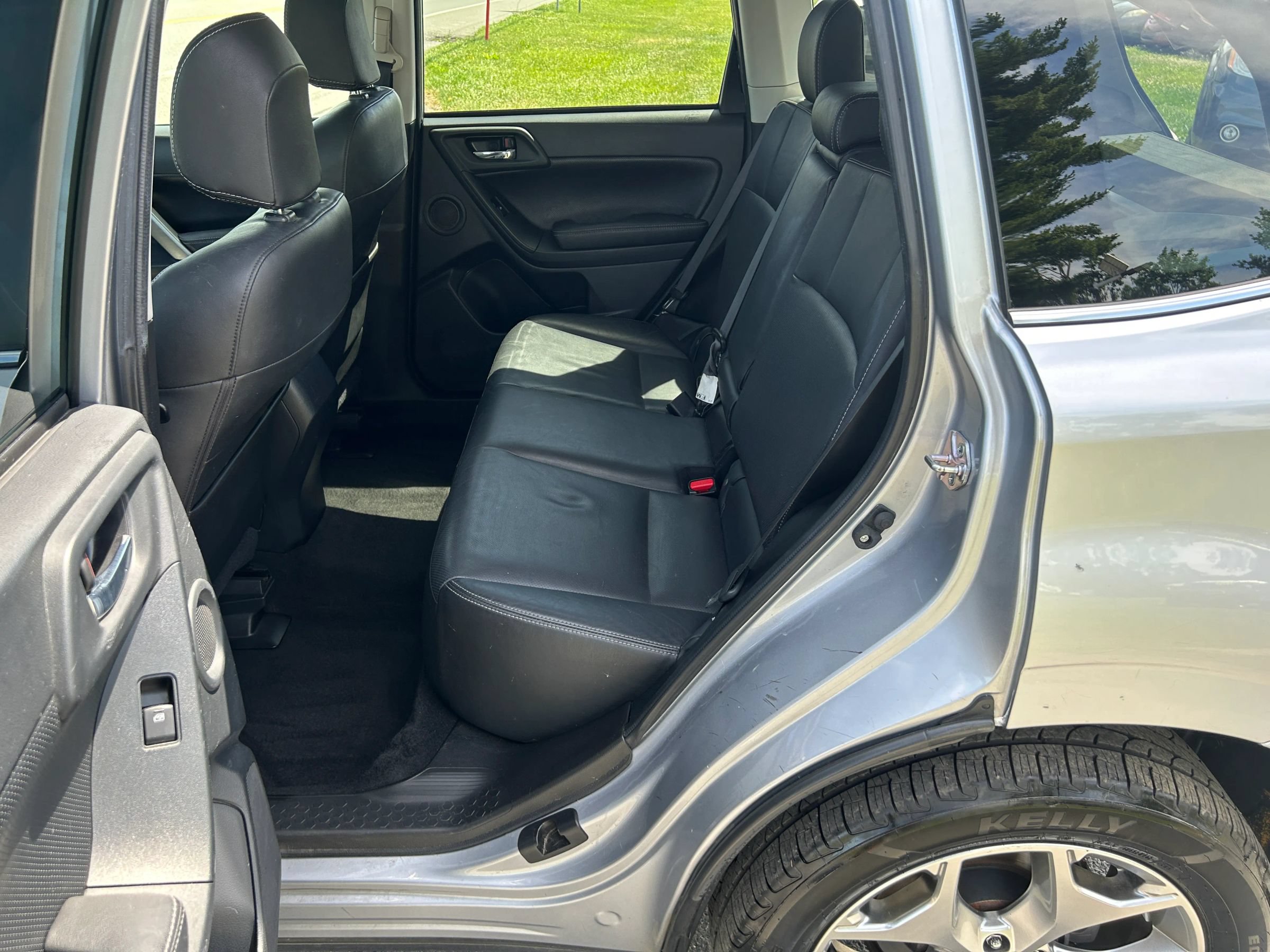 Used 2016 Subaru Forester 2.5i Touring w/ Protection Package #2 AWD/4WD image 13