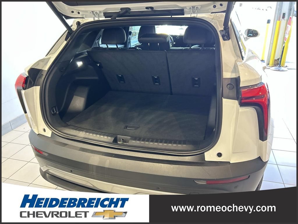 Used 2024 Chevrolet Blazer EV LT AWD/4WD image 15