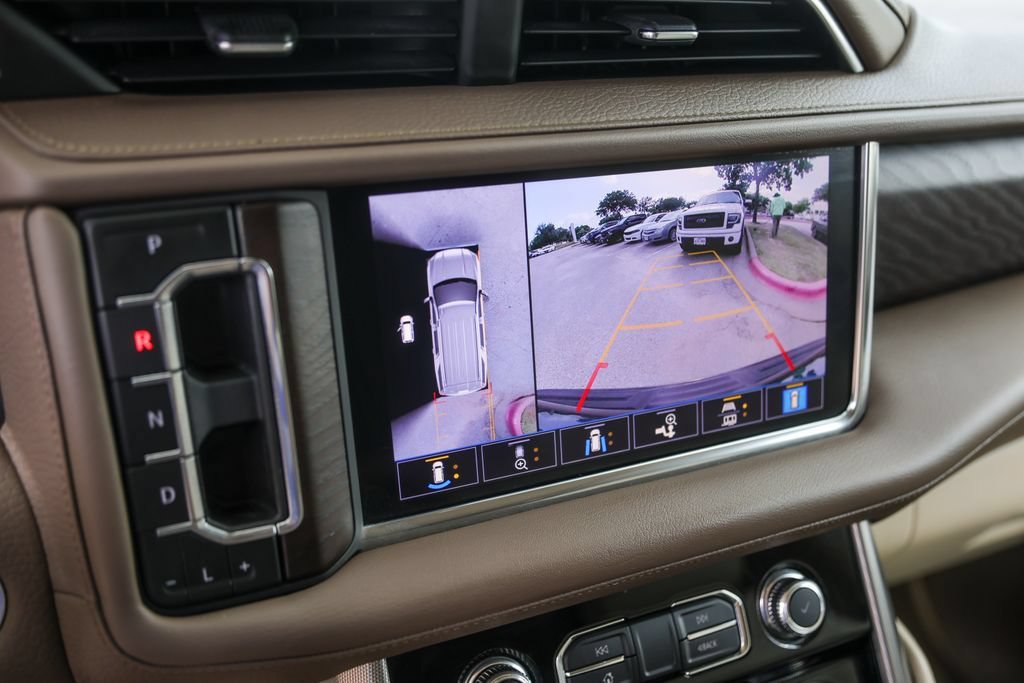 Used 2021 GMC Yukon XL Denali w/ Denali Ultimate Package AWD/4WD image 17
