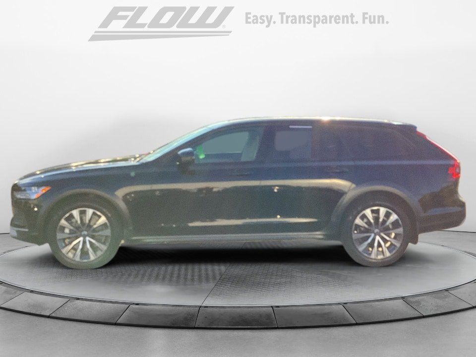 Certified 2023 Volvo V90 B6 Cross Country Plus AWD/4WD image 5