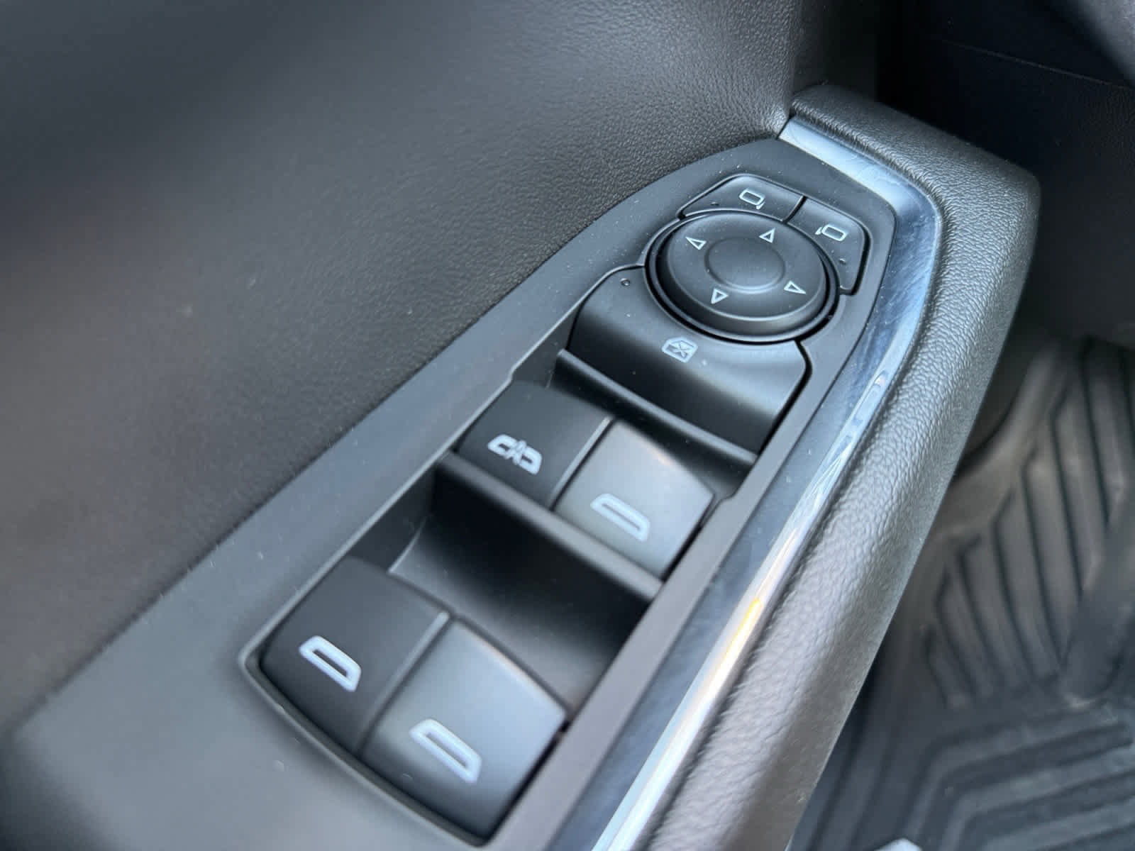 Used 2024 Chevrolet Silverado 1500 LT Trail Boss w/ Convenience Package II AWD/4WD image 26