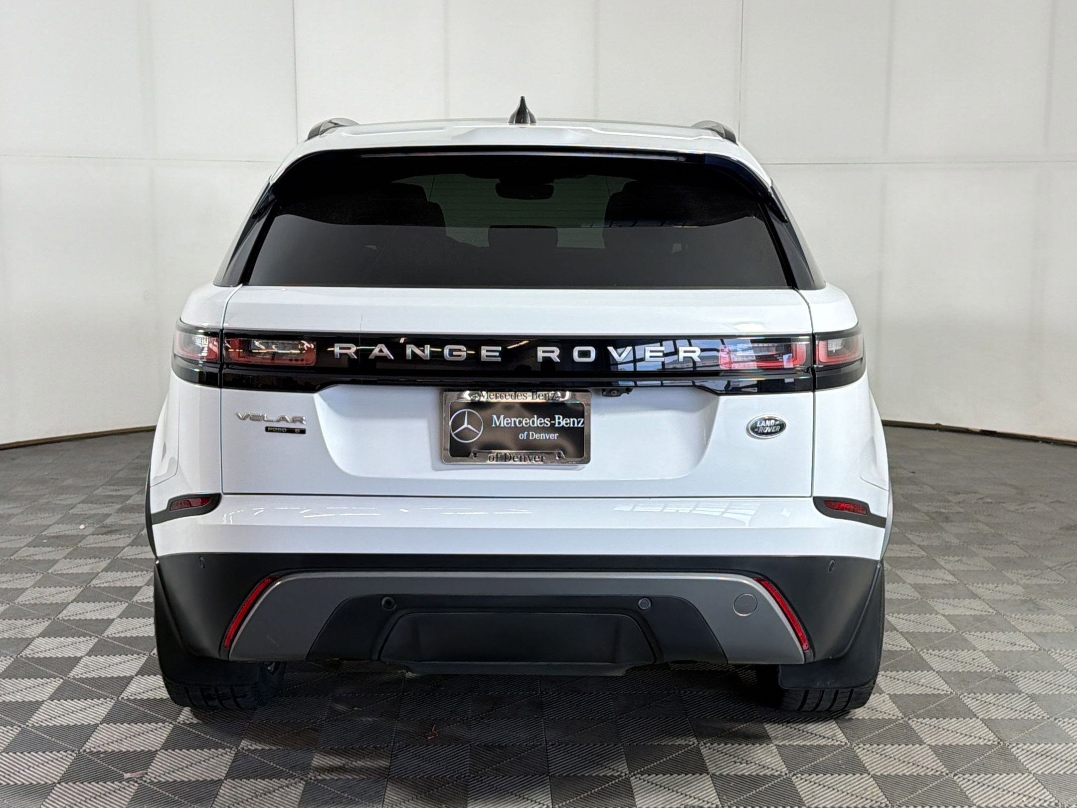 Used 2020 Land Rover Range Rover Velar S image 10