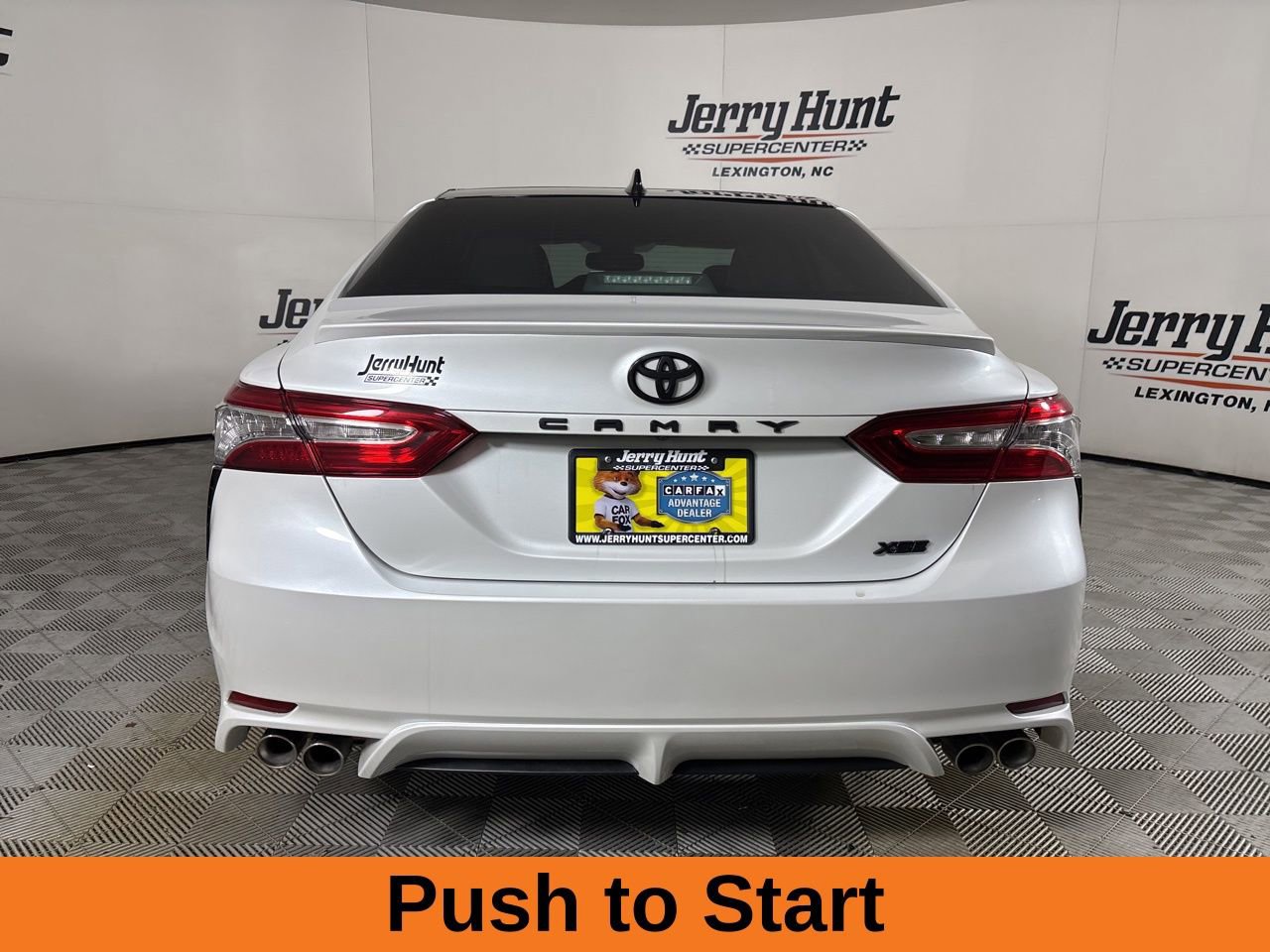 Used 2020 Toyota Camry XSE image 7