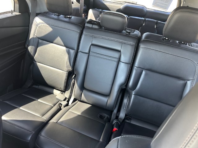 Used 2023 Ford Explorer XLT w/ Equipment Group 202A AWD/4WD image 13