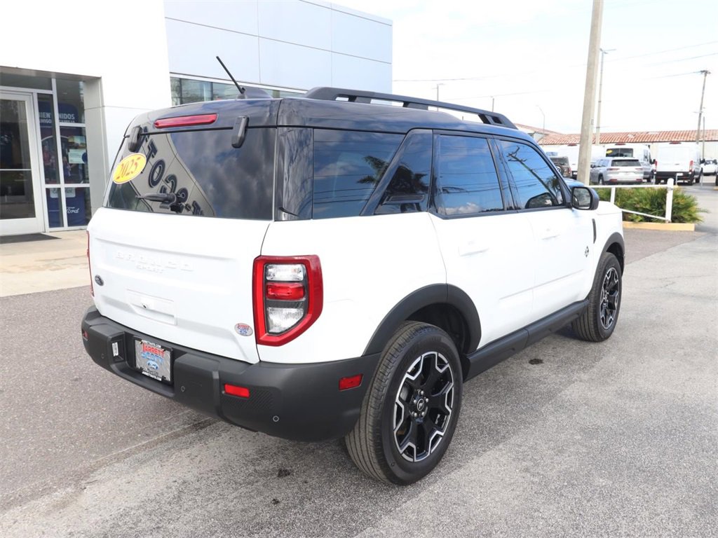Used 2025 Ford Bronco Sport Outer Banks image 13