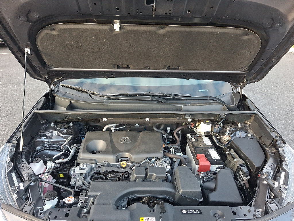 Used 2025 Toyota RAV4 XLE AWD/4WD image 27