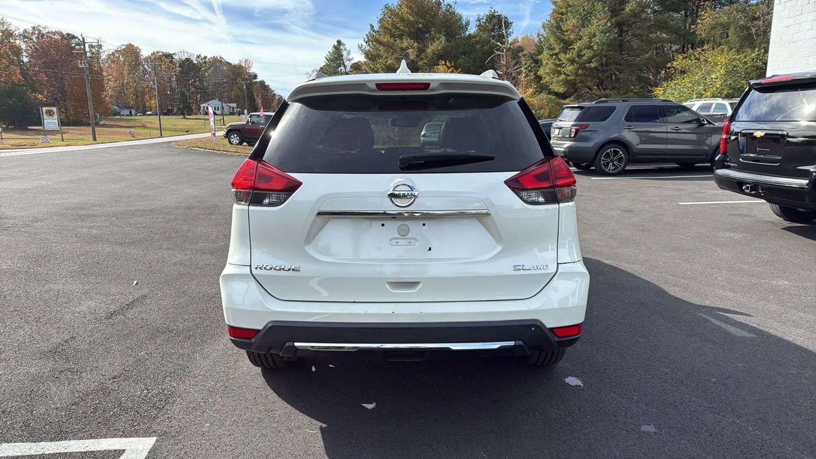 Used 2017 Nissan Rogue SL w/ SL Premium Package image 6