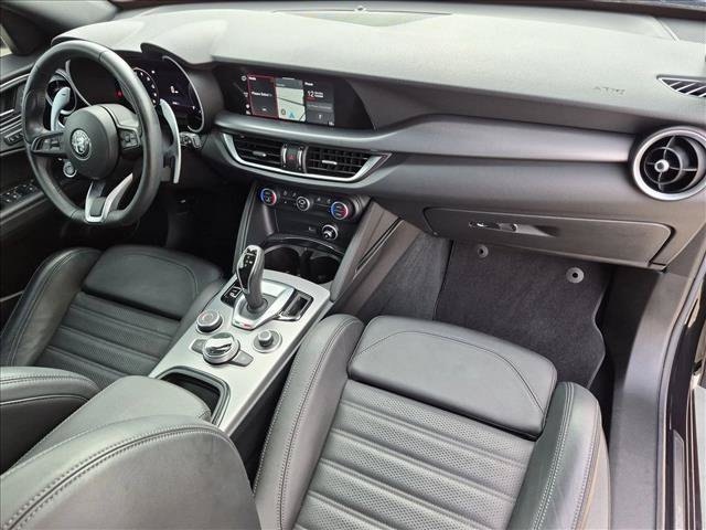 Used 2024 Alfa Romeo Stelvio Veloce AWD/4WD image 23