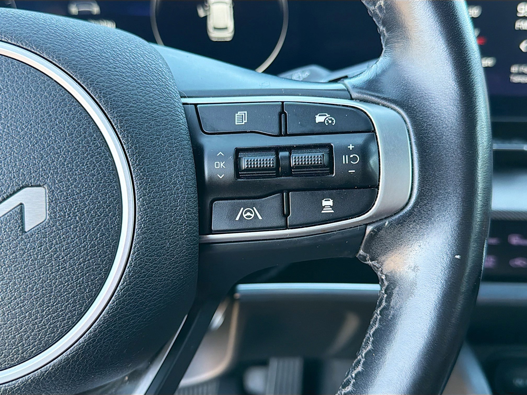 Used 2023 Kia Sportage SX image 39