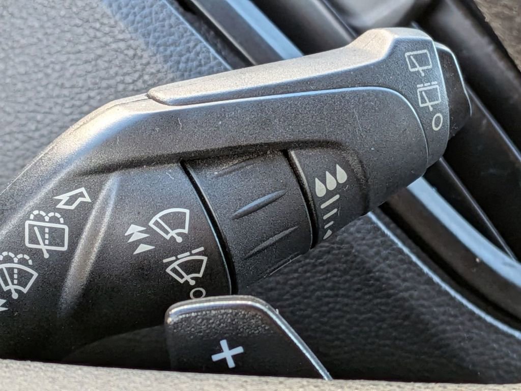 Used 2017 Ford Escape SE w/ Equipment Group 201A image 21