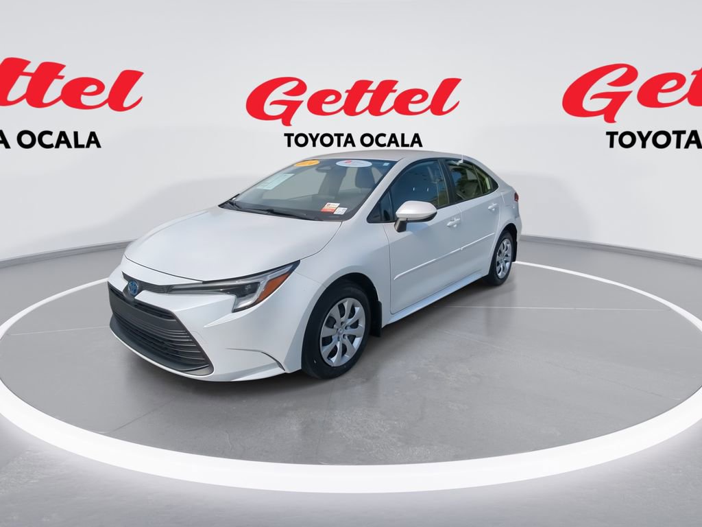 Used 2024 Toyota Corolla LE image 4