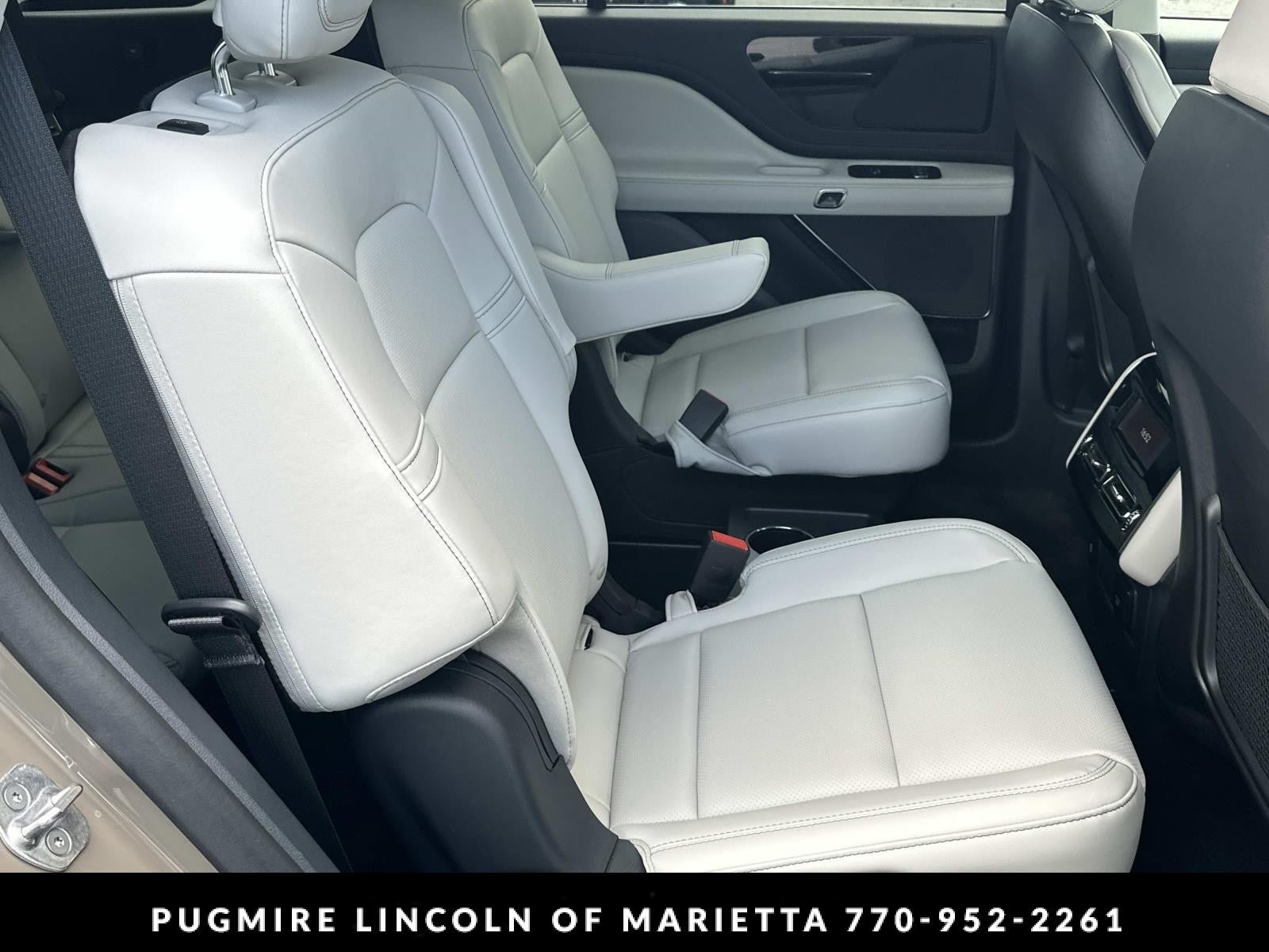 New 2026 Lincoln Aviator 2WD image 15