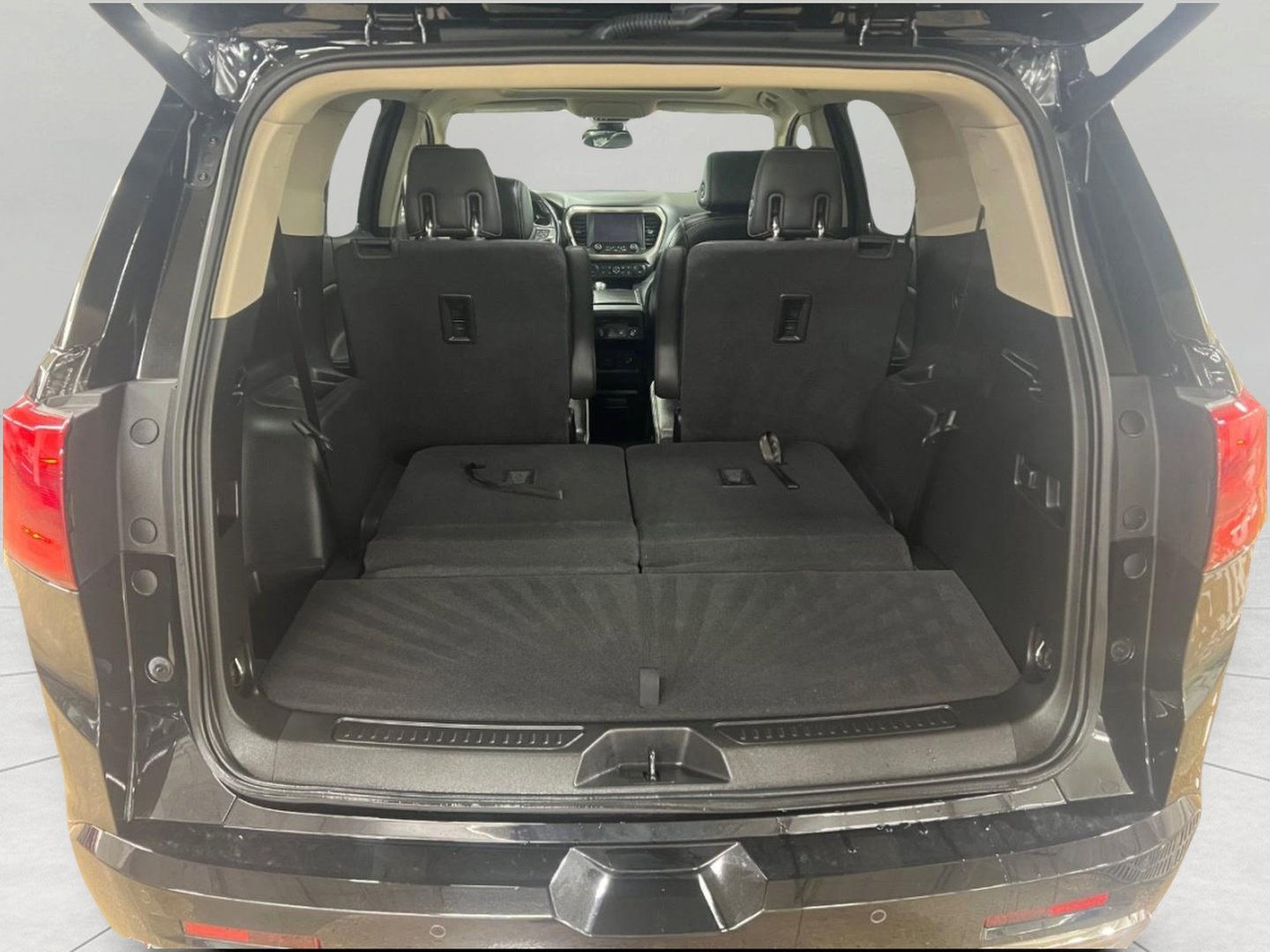 Used 2019 GMC Acadia Denali w/ Technology Package image 14