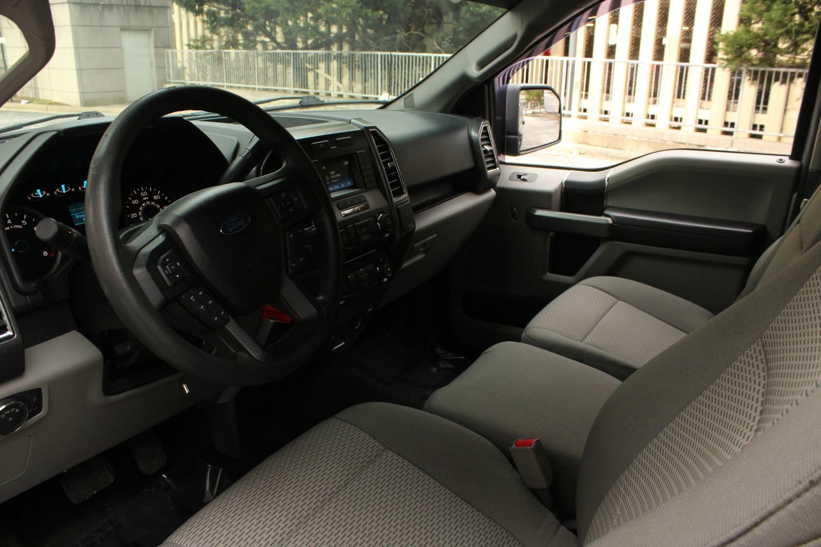 Used 2016 Ford F150 XLT AWD/4WD image 13