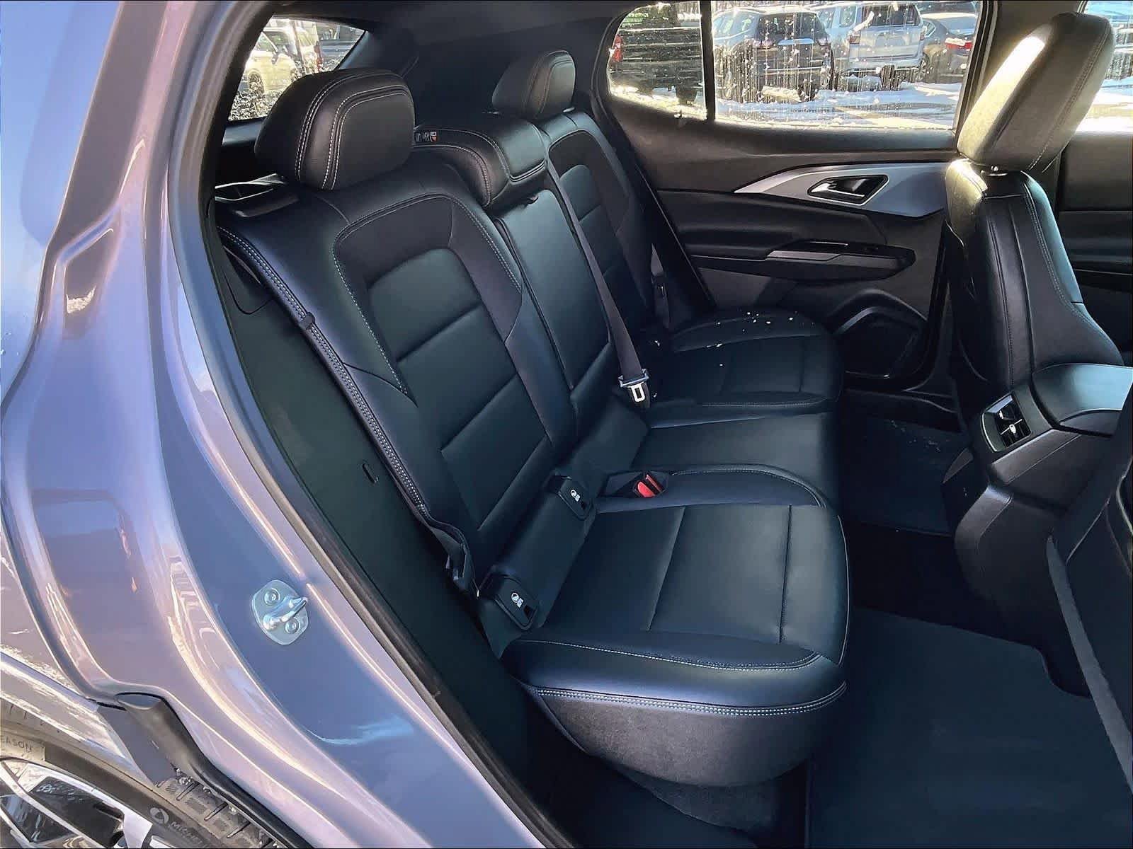 Used 2025 Chevrolet Equinox EV LT w/ Convenience Package FWD image 29