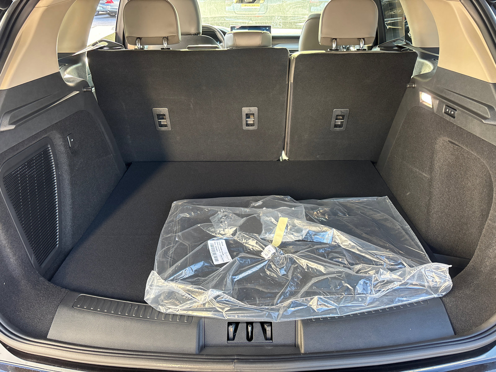 New 2026 Lincoln Corsair Reserve image 9