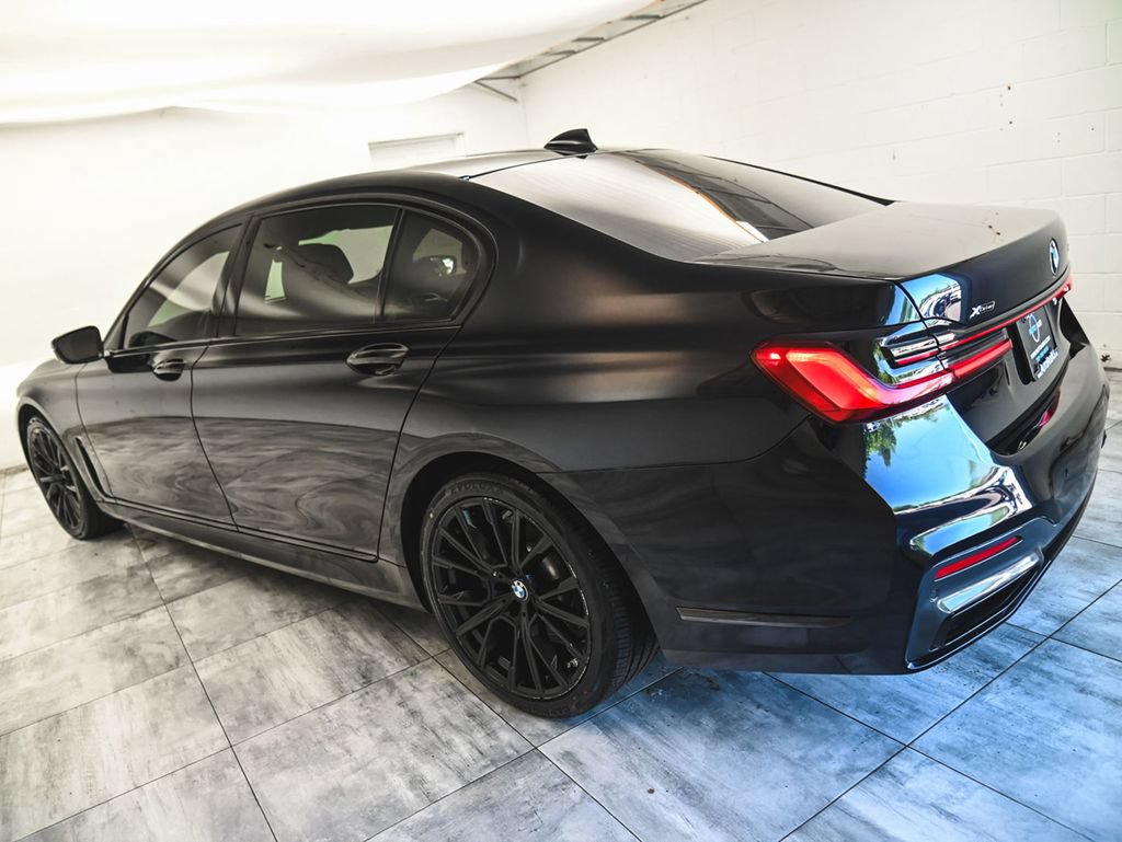 Used 2022 BMW 750i xDrive w/ M Sport Package AWD/4WD image 4