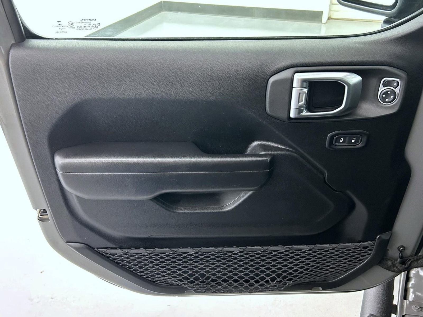 Used 2021 Jeep Gladiator Sport image 9