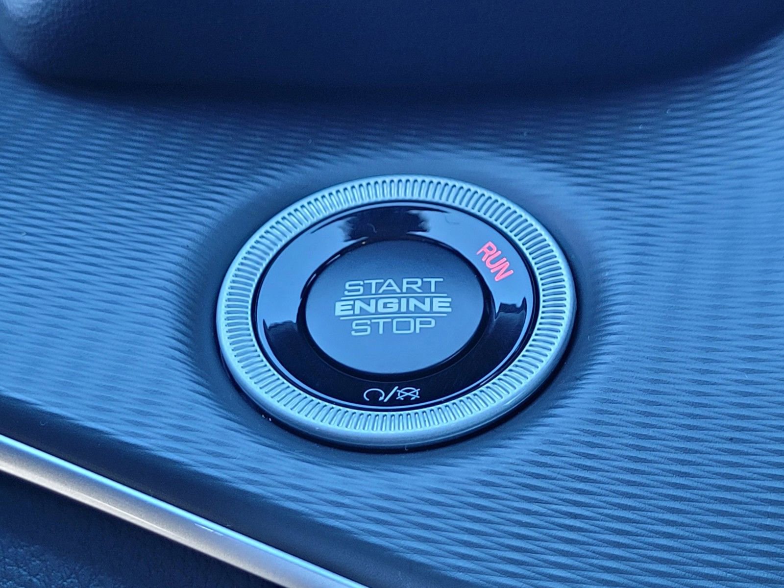 New 2025 Jeep Grand Cherokee Altitude image 21