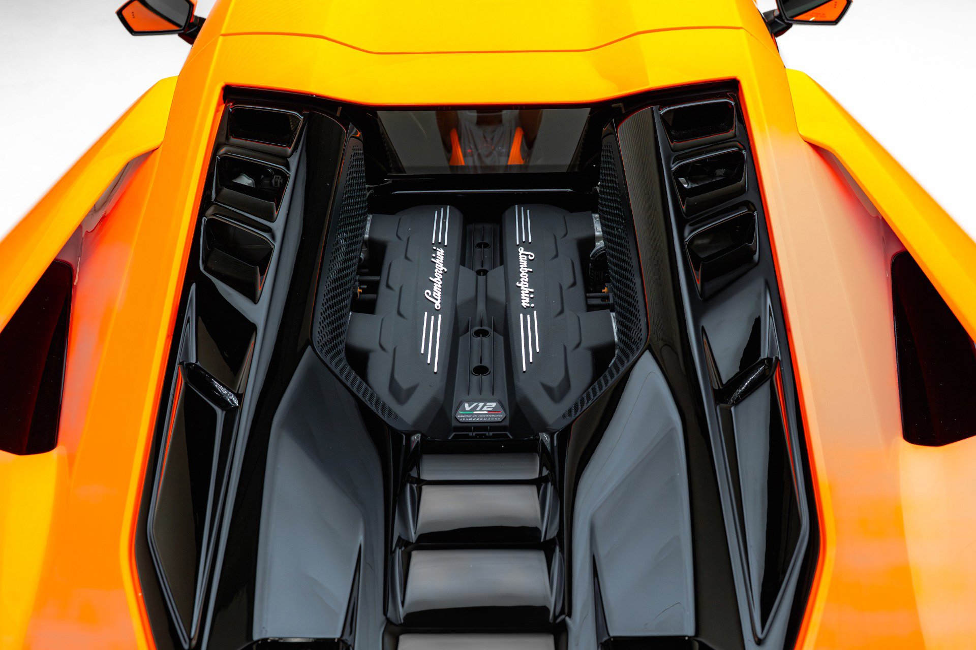 Used 2024 Lamborghini Revuelto AWD/4WD image 27