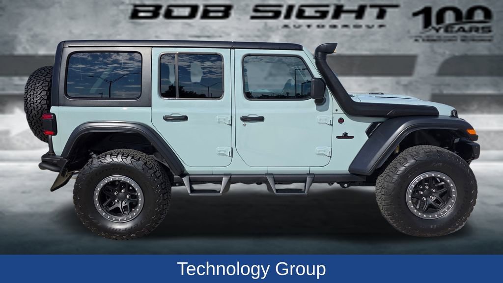 Used 2024 Jeep Wrangler Unlimited Rubicon w/ Technology Group image 9