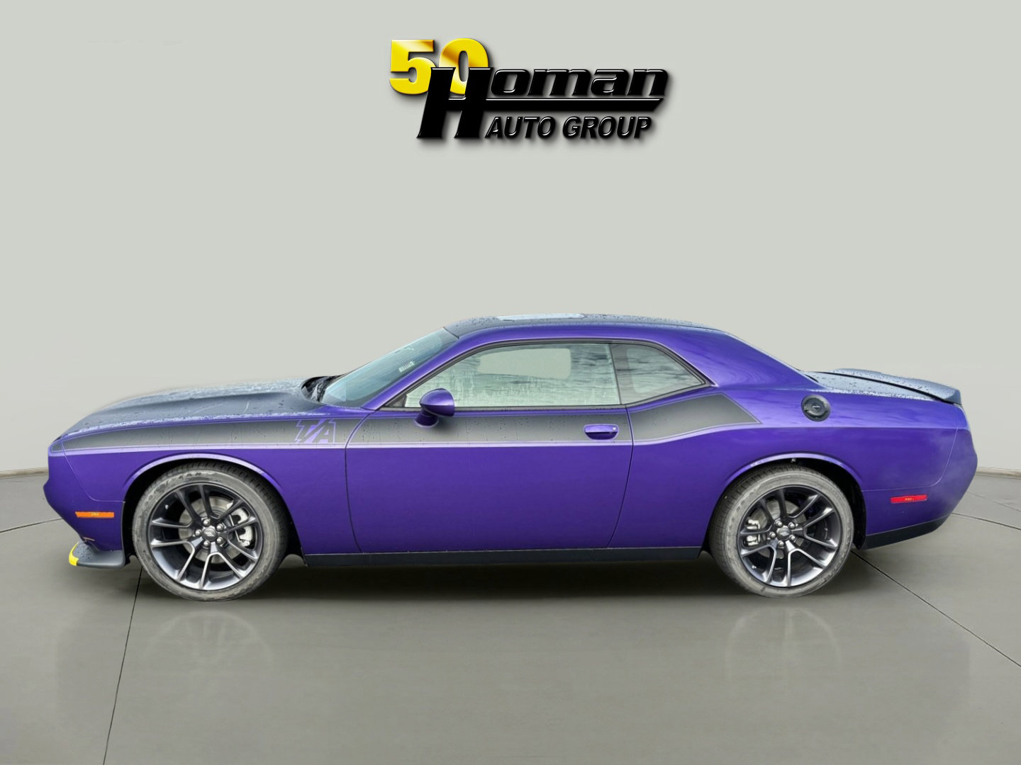 Used 2023 Dodge Challenger R/T w/ T/A Package image 2