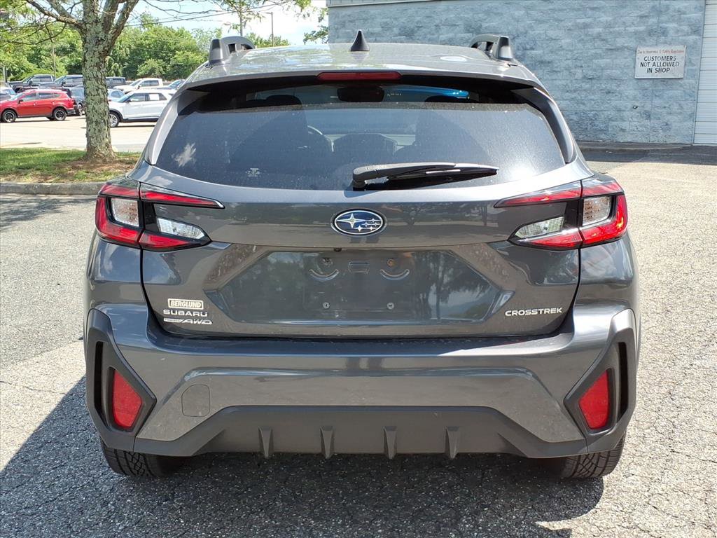 Used 2024 Subaru Crosstrek 2.0i Premium AWD/4WD image 5