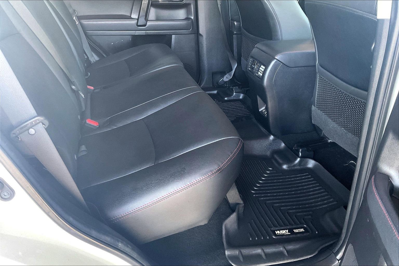 Used 2021 Toyota 4Runner Venture AWD/4WD image 18