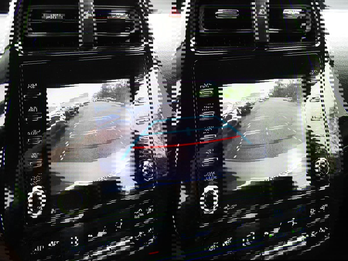 Used 2022 Toyota Prius LE image 15