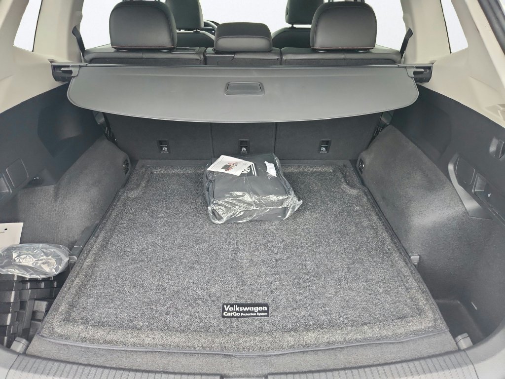 Certified 2024 Volkswagen Tiguan Wolfsburg Edition AWD/4WD image 29