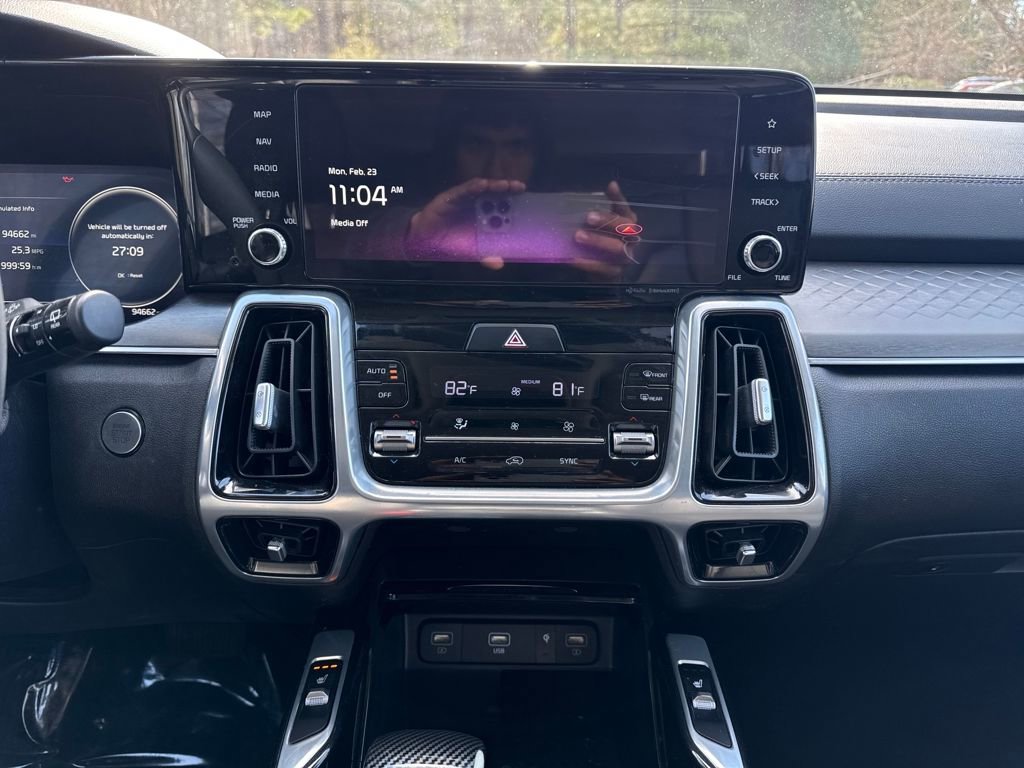 Used 2023 Kia Sorento SX image 17