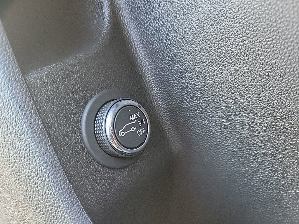 Used 2020 Cadillac XT4 Premium Luxury w/ Cold Weather Package image 28