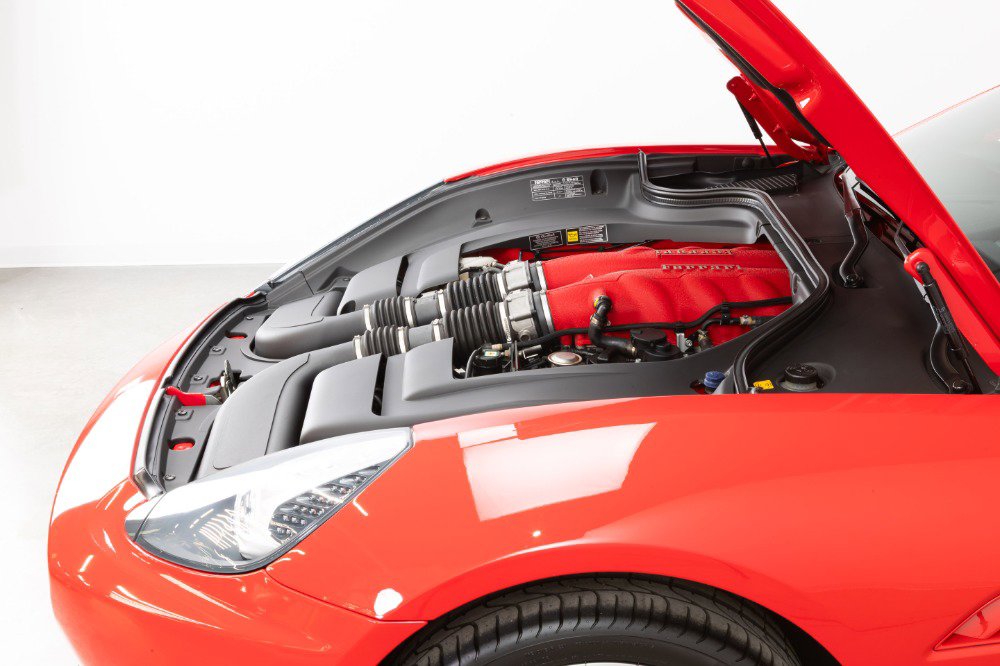 Used 2011 Ferrari California image 98