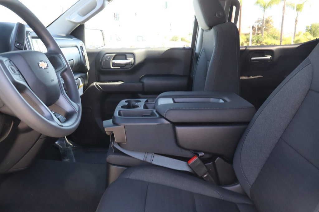 New 2026 Chevrolet Silverado 1500 Custom w/ Turbomax Blackout Package AWD/4WD image 20