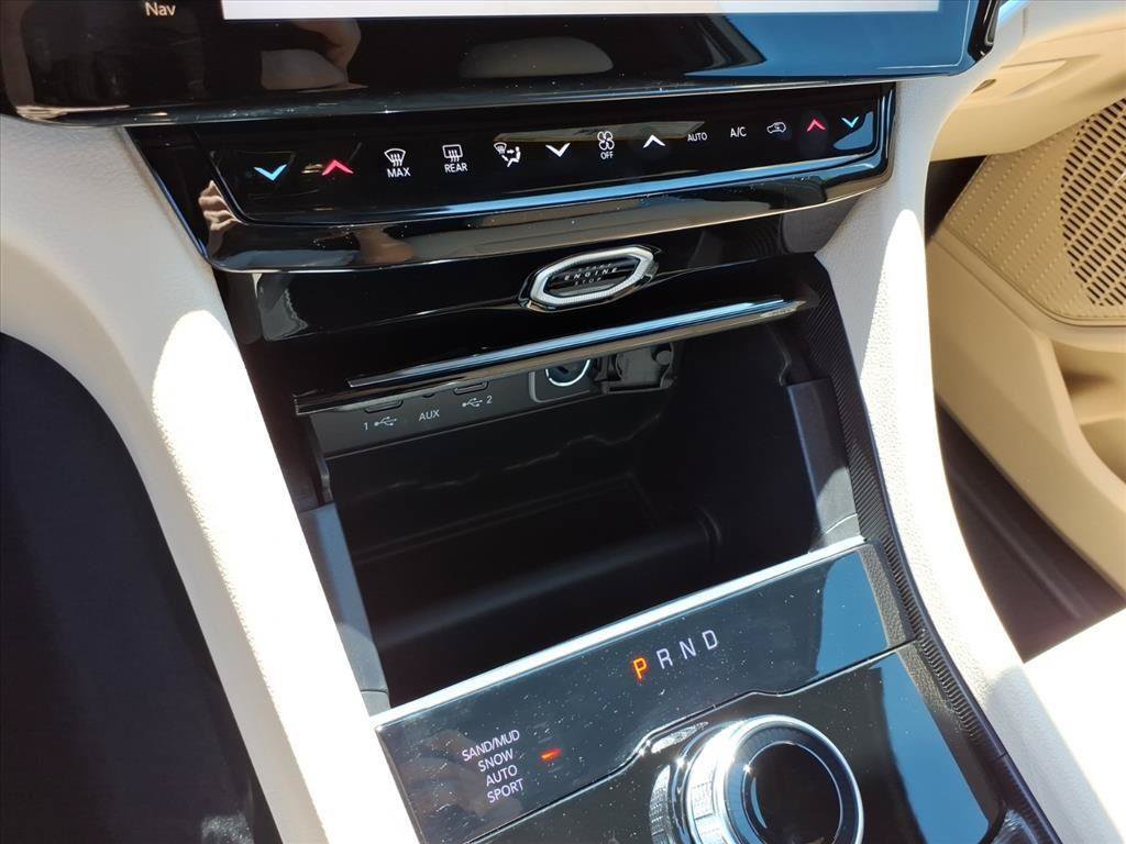 New 2026 Jeep Grand Cherokee Limited AWD/4WD image 14