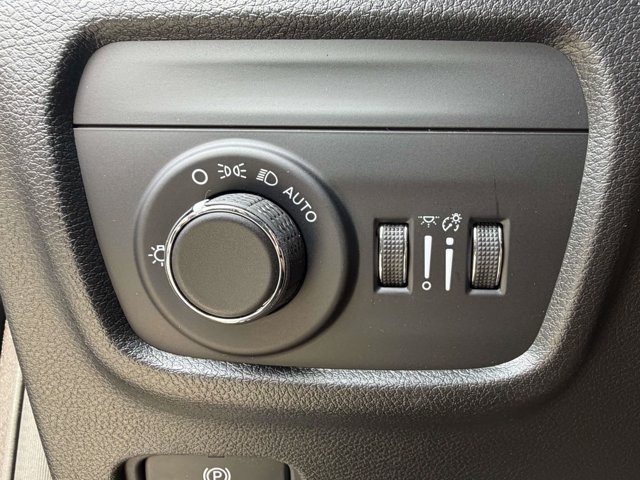 New 2026 Jeep Grand Cherokee Altitude AWD/4WD image 20