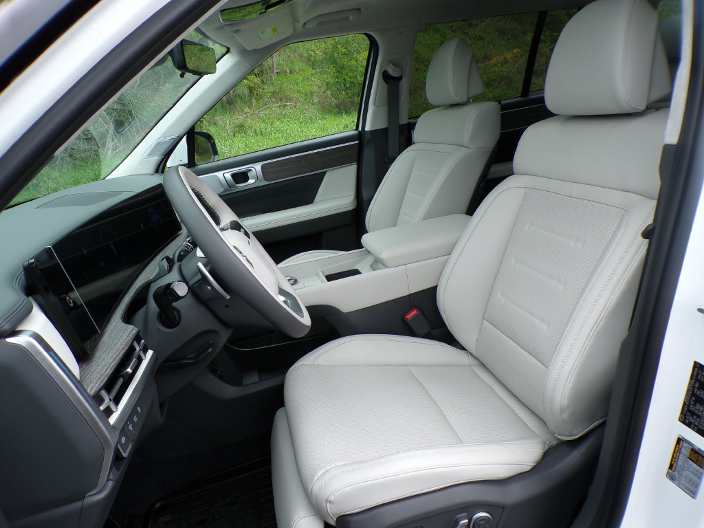 New 2026 Hyundai Santa Fe Calligraphy AWD/4WD image 13