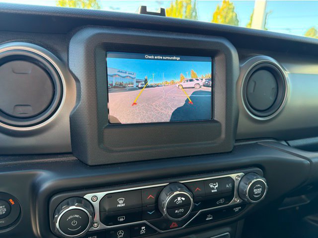 Used 2022 Jeep Wrangler Sport AWD/4WD image 16