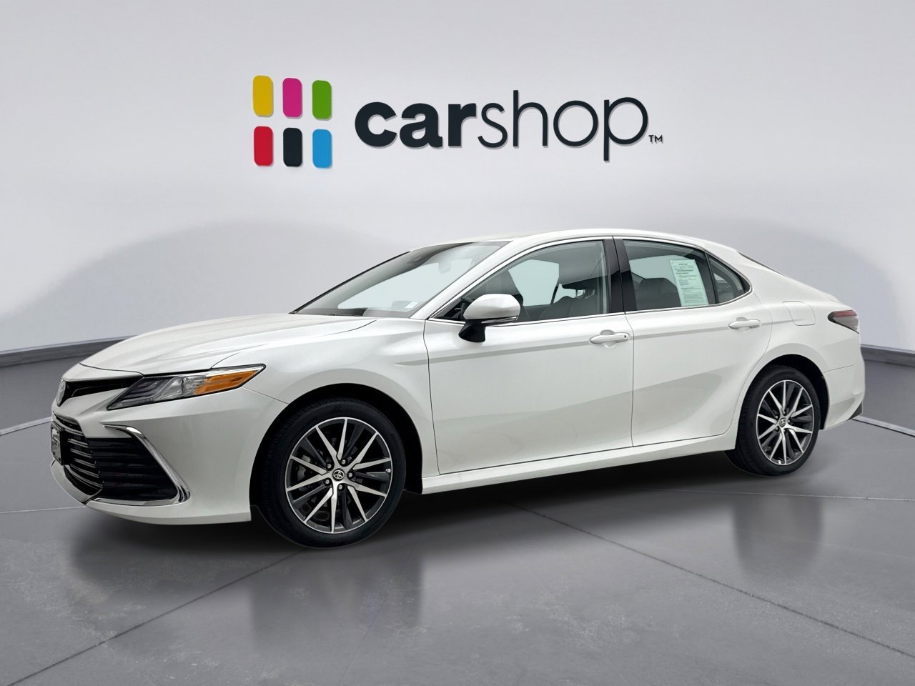 Used 2024 Toyota Camry XLE w/ Cold Weather Package