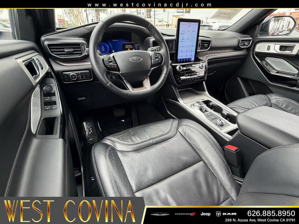 Used 2024 Ford Explorer Platinum w/ Technology Package AWD/4WD image 33