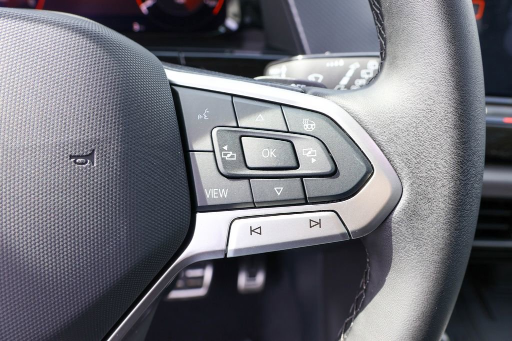 New 2025 Volkswagen Atlas Peak Edition SE image 28