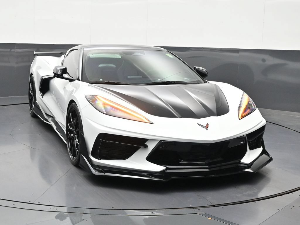Used 2025 Chevrolet Corvette Stingray Preferred Conv w/ Z51 Performance Package RWD image 8