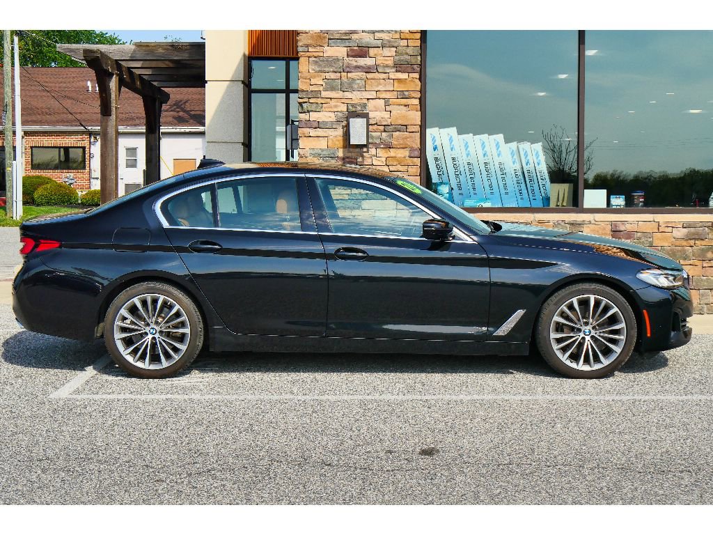 Used 2021 BMW 540i xDrive w/ Premium Package AWD/4WD image 2