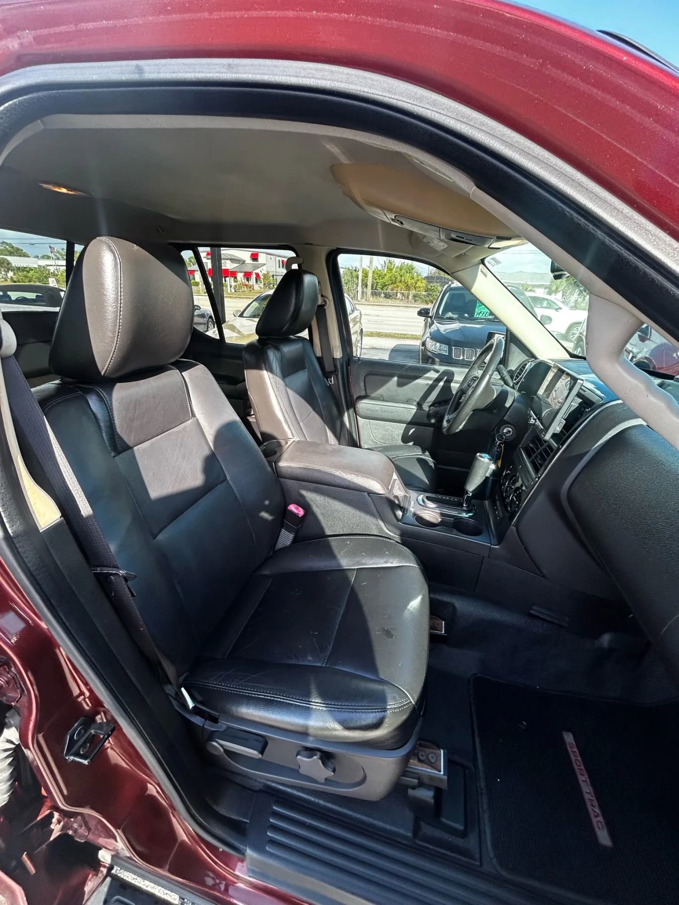 Used 2010 Ford Explorer Sport Trac Limited image 23